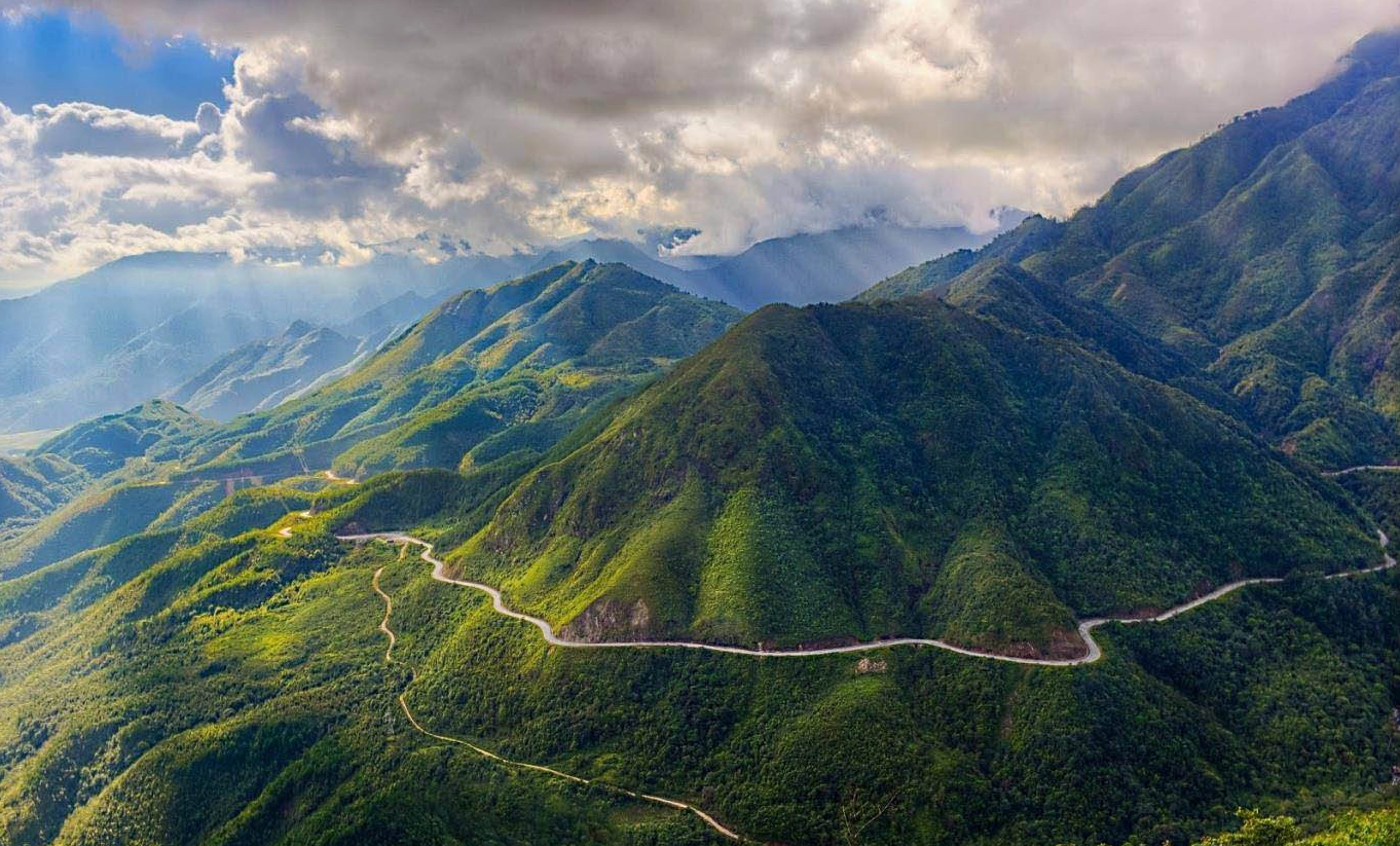 Toàn cảnh đèo Ô Quy Hồ hùng vĩ