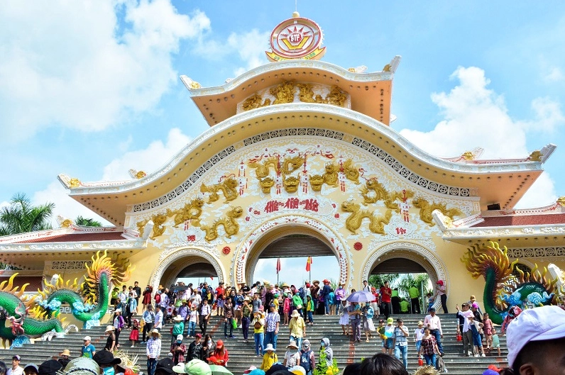 Toàn cảnh khu du lịch Suối Tiên