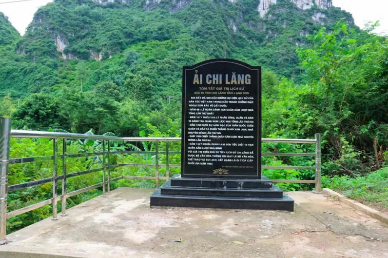 Toàn cảnh Lạng Sơn từ núi Tô Thị
