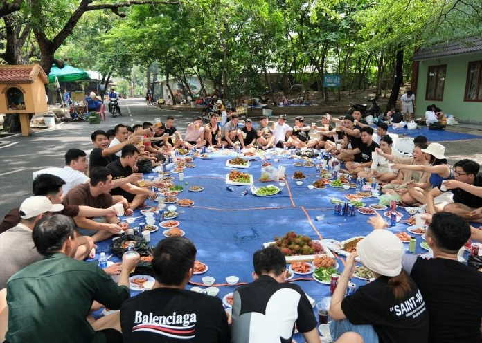 Trải nghiệm tắm suối tại Khu Du Lịch Sinh Thái Thủy Châu