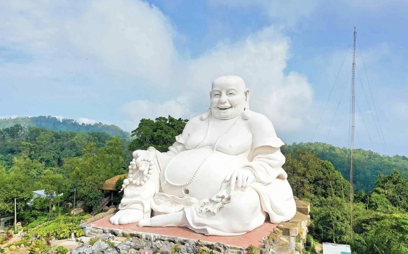Tượng Phật Di Lặc lớn nhất Châu Á trên Núi Cấm An Giang