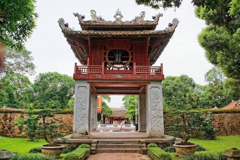 Văn Miếu - Quốc Tử Giám, biểu tượng giáo dục hàng đầu trong các địa điểm tham quan ở Hà Nội